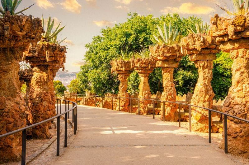 Barcelona: Gaudí’s Park Güell Tour with Fast-Track Ticket - Hypostyle Room: the stone-forest experience with timing on your side