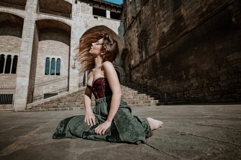 Barcelona: Gothic Quarter Cinematic Photoshoot and Guide - Who Is This Experience Best For?