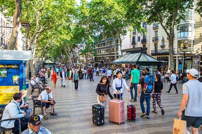 Barcelona Gothic Quarter: City Walk with AudioGuide on your Phone - How the Experience Feels in Practice