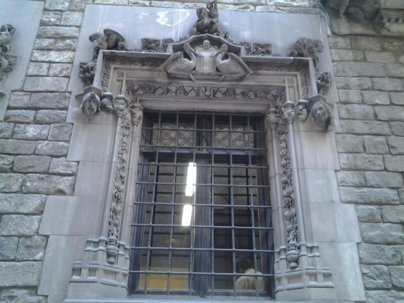 Barcelona: Gothic Quarter Legends Walking Tour with Tapas - FAQs