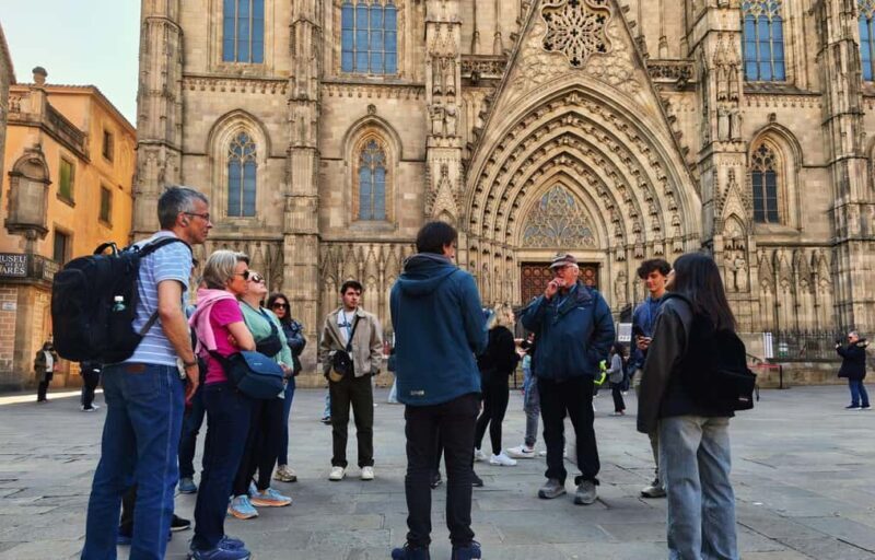 Barcelona: Gothic Quarter Old Town Walking Tour - Key Points