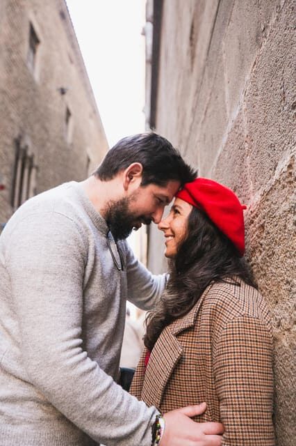 Barcelona: Gothic Quarter Private Photoshoot Experience - Key Points