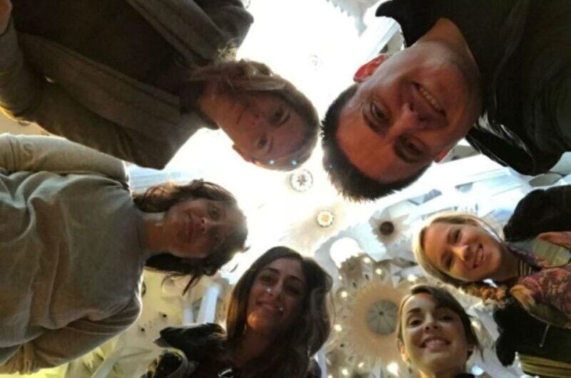 Barcelona: Guided Sagrada Familia Tour & Skip-The-Line Entry - Key Points