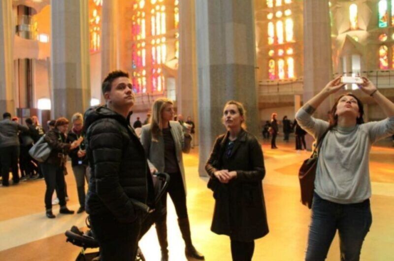 Barcelona: Guided Sagrada Familia Tour & Skip-The-Line Entry - Practical Considerations