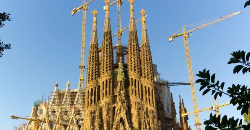 Barcelona: Guided Sagrada Familia Tour & Skip-The-Line Entry - Why Choose This Tour?