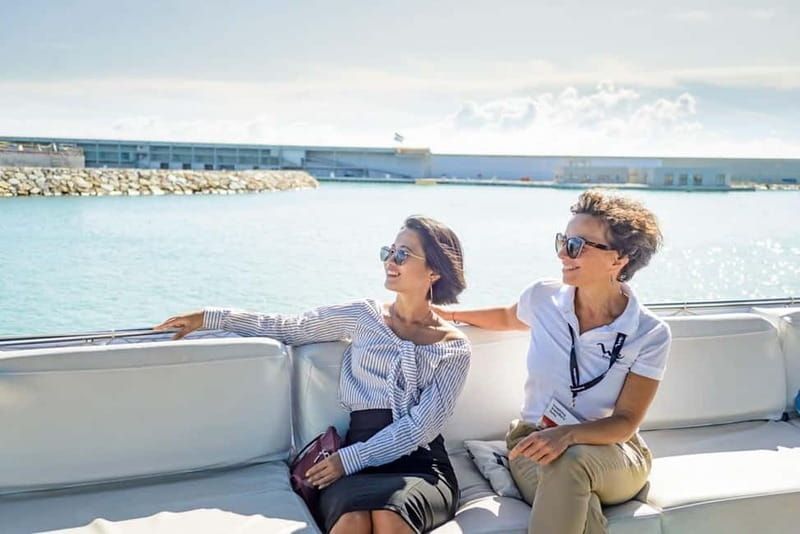 Barcelona: Helicopter, Boat Ride & Old Town Private Tour - Tour Guides: Why People Keep Mentioning the Storytelling