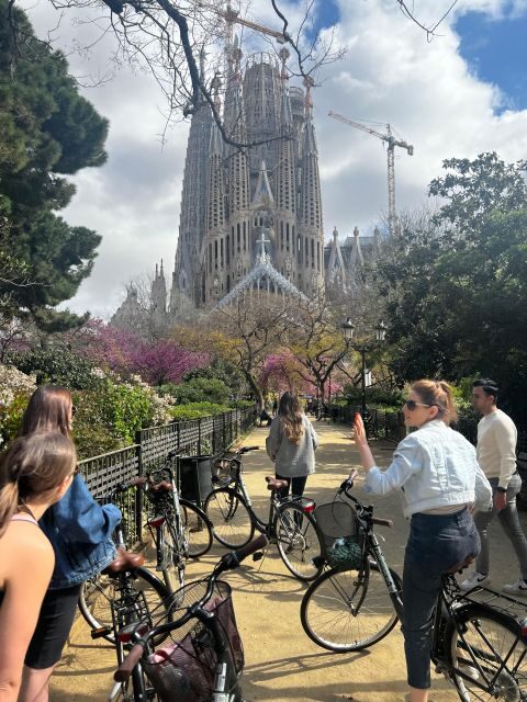 Barcelona: Hidden Gems by Bike - FAQs