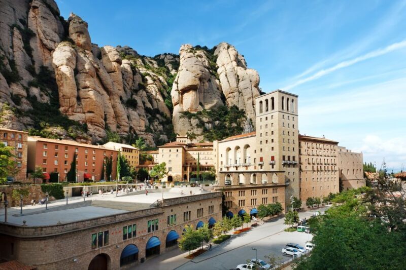 Barcelona Highlights City Tour and Montserrat Excursion - What to Expect on the Tour