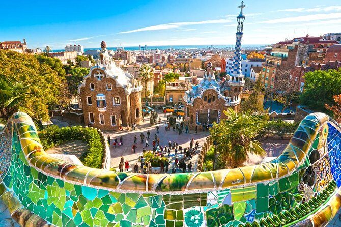 Barcelona Highlights Private Guided Tour with Hotel Pick-up - Who Should Book This Tour?