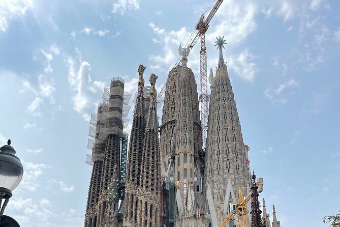 Barcelona Highlights Private Tour - Key Points