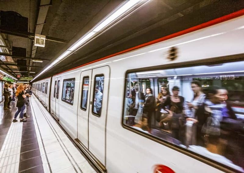 Barcelona: Hola Barcelona Public Transport Travel Card - Where You Can Go: Metro, Buses, Tram, and Zone 1 Rail