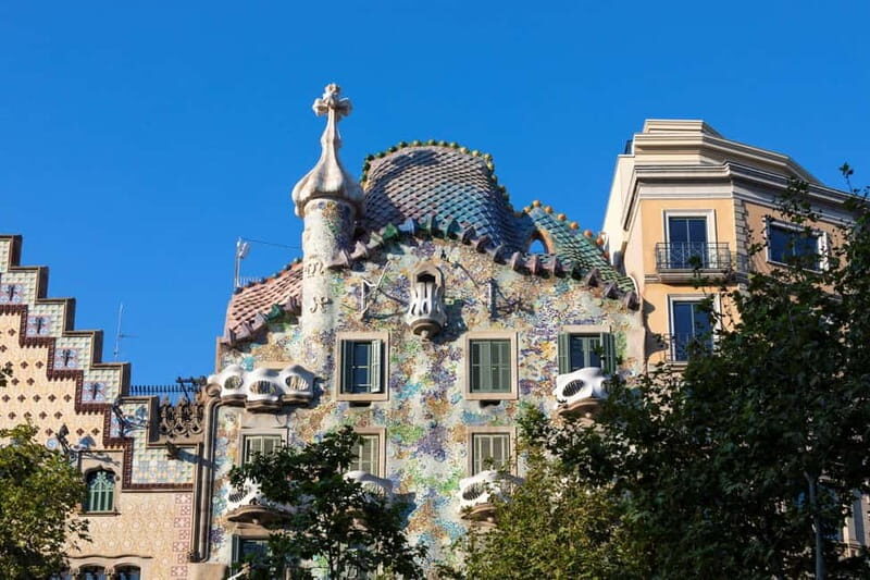 Barcelona: La Pedrera Private Tour with Casa Batlló Ticket - What’s Included and What’s Not