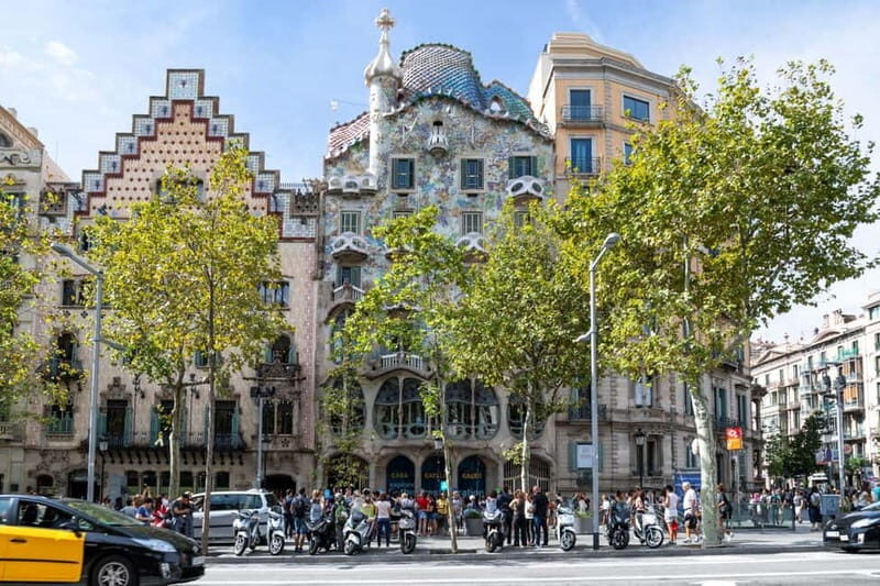 Barcelona: La Pedrera Private Tour with Casa Batlló Ticket - The Experience and Its Highlights