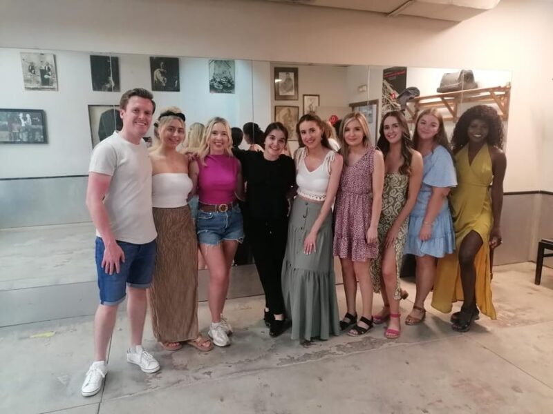 Barcelona: Latin Dance & Salsa Class Experience - The Details of the Latin Dance & Salsa Class Experience