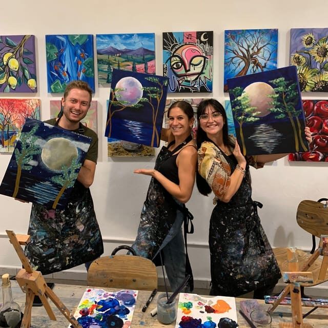 Barcelona: Learn to paint, sip wine, enjoy snacks & music - FAQ