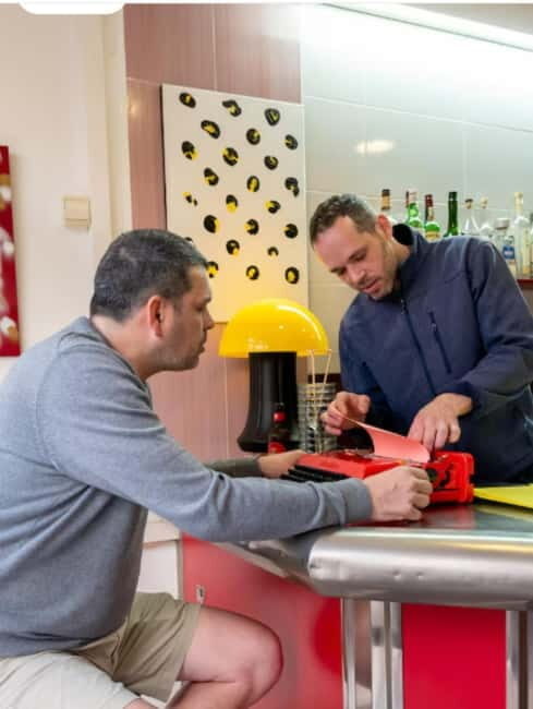 Barcelona: Letter Writing Experience on Vintage Typewriters - What to Expect During Your 1.5-Hour Session