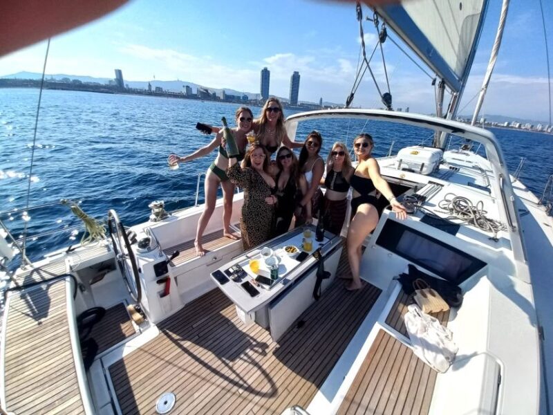 Barcelona: Luxury Private Sunset Yacht Cruise - The Itinerary in Detail