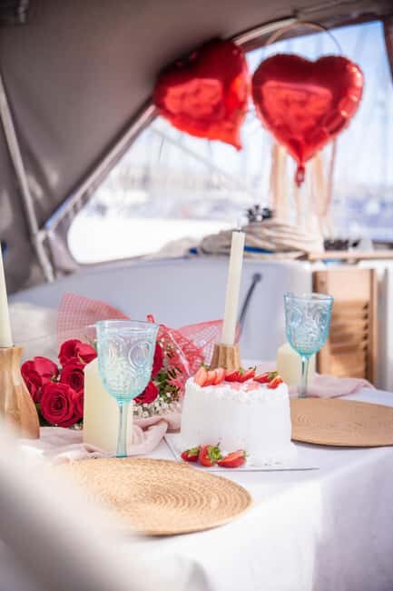 Barcelona: Marriage Proposal on a Sailboat - What Makes This Tour Special