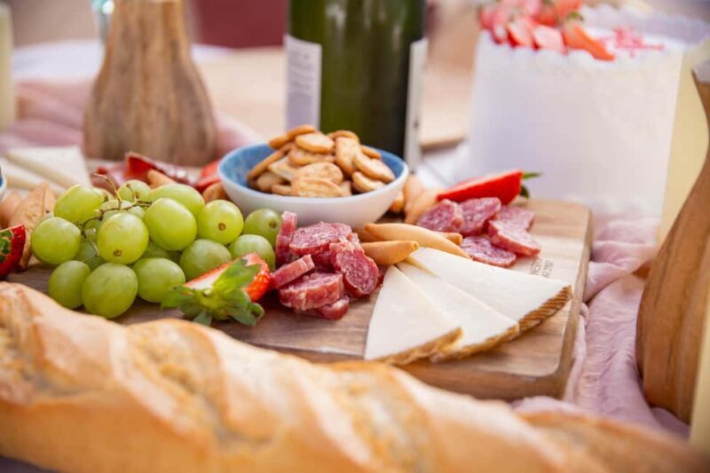 Barcelona: Marriage Proposal on a Sailboat - Who Should Consider This?