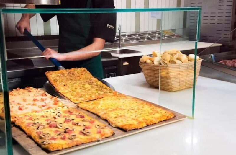 Barcelona: Mediterranean Buffet + Mini Tour of Iconic Areas - Key Points