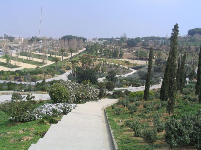 Barcelona: Montjuïc Cable Car Ticket with Audio Guide - Highlighted Locations: Boqueria Market & Santa Maria del Mar