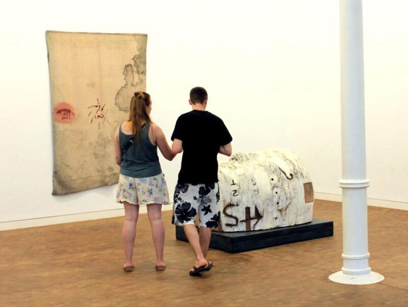 Barcelona: Museu Tàpies Entrance and Exhibitions - How to Make the Most of Your Visit