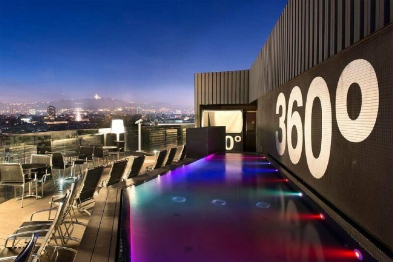 Barcelona: Night Walking Tour in the Heart of the Movida - Key Points