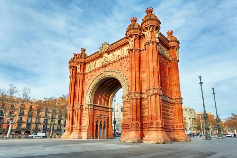 Barcelona Old Town and Top Attractions Private Car Tour - Pricing and Value
