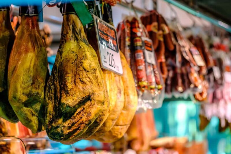 Barcelona: Old Town & Boqueria Market Walking Tour - Key Points