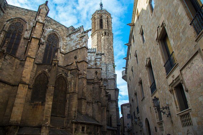 Barcelona Old Town Private Walking Tour - The Experience From a Traveler’s Perspective