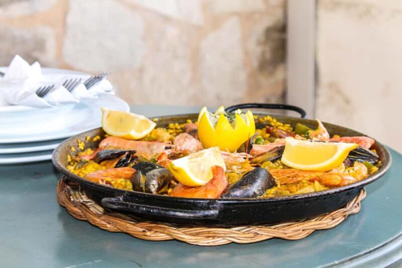 Barcelona: Old Town Tapas & Paella Food Tour with 8 Tastings - Key Points