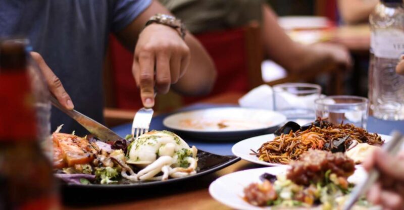 Barcelona: Old Town Tapas & Paella Food Tour with 8 Tastings - An In-Depth Look at the Tour