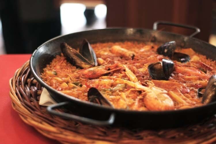 Barcelona: Old Town Tapas & Paella Food Tour with 8 Tastings - Wrap-up