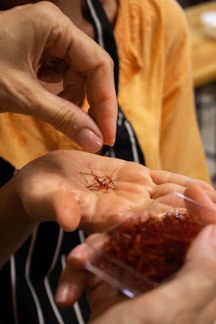 Barcelona Paella Class, Boqueria Tour, Mother-Daughter Chefs - Authenticity and What to Expect