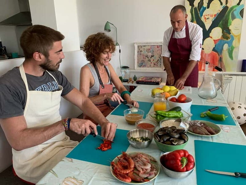 Barcelona: Paella Seafood Master Cooking Class with Sangria - Key Points