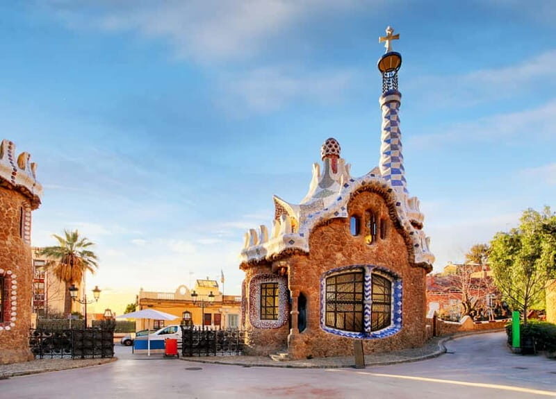 Barcelona: Park Güell Guided Tour with Skip the Line Ticket - A Closer Look at the Tour Experience