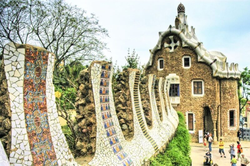 Barcelona & Park Güell: Private Half-Day Tour with Pickup - A Closer Look at the Tour Itself