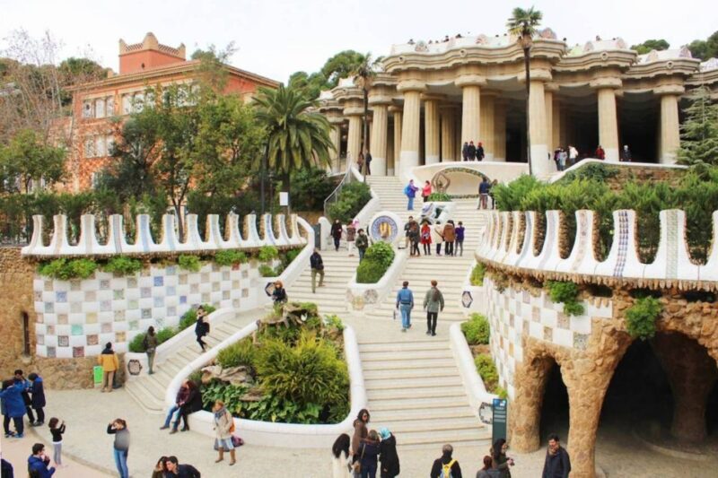 Barcelona & Park Güell: Private Half-Day Tour with Pickup - Practical Considerations