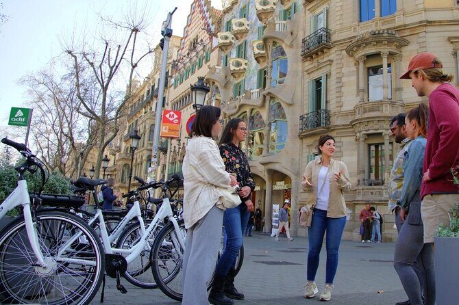 Barcelona Photo Highlights eBike Small Group Tour - What’s Included and How the Itinerary Unfolds
