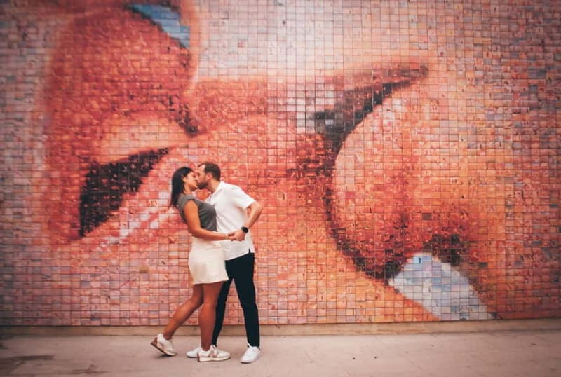 Barcelona: Photo Shoot Tour in El Gothico - Discovering the Barcelona Photo Shoot Tour in El Gothic