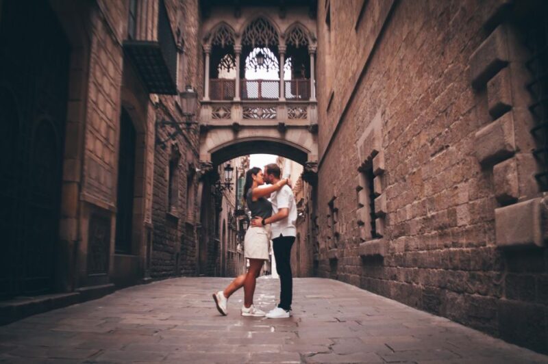Barcelona: Photo Shoot Tour in El Gothico - Who This Tour Is Best For