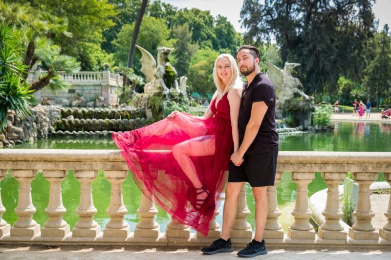 Barcelona: Photoshoot in Scenic Locations - Key Points