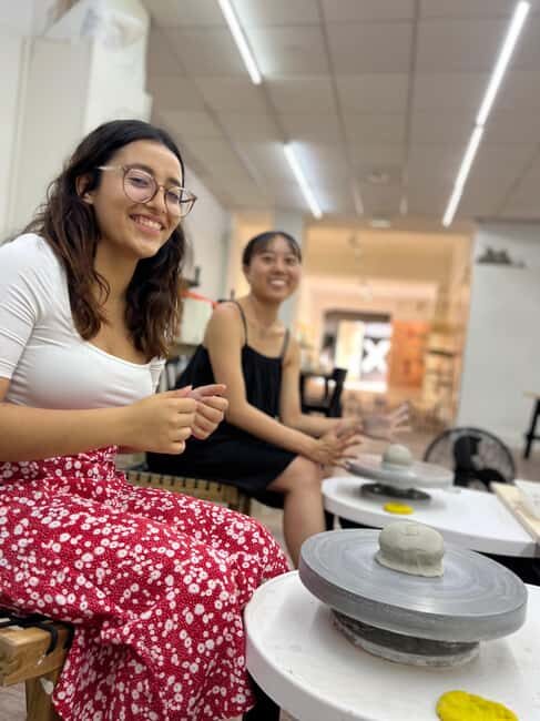 Barcelona: Pottery Wheel Class for Beginners - Meeting Point and Booking