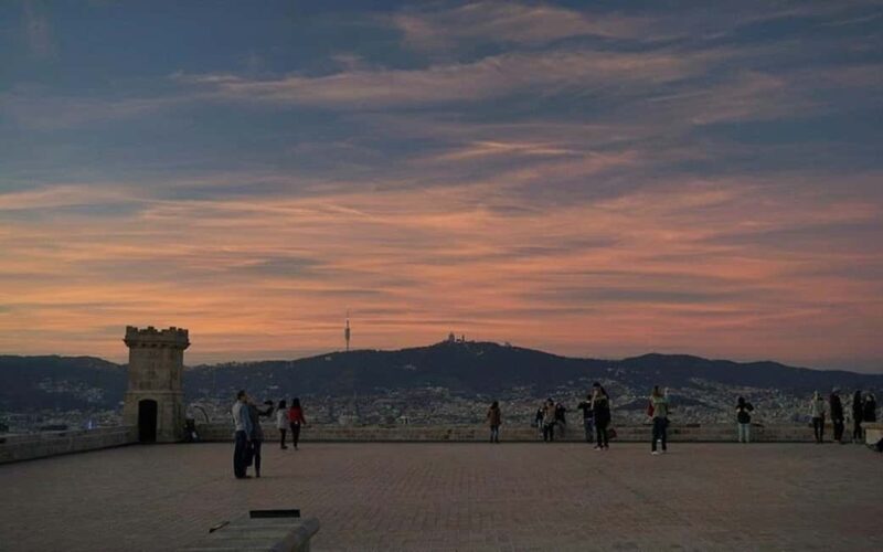 Barcelona: Private 2-Hour Best of Barcelona In-city Tour - Key Points