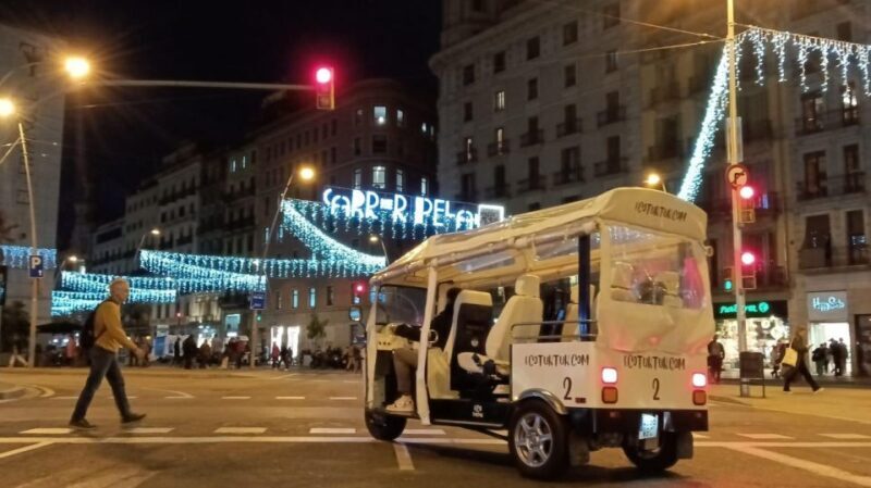 Barcelona: Private Christmas Lights Tour by Eco Tuk Tuk - Key Points