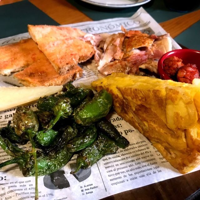 Barcelona: Private Guided Vermut Tour with Tapas and Drinks - A Closer Look at the Vermut Tour Experience