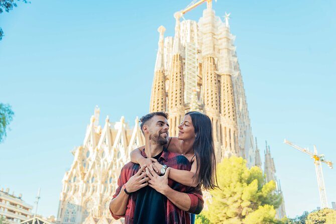Barcelona : Private Photoshoot Outside Sagrada Familia - Who Should Consider This?