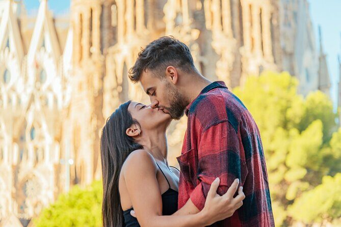 Barcelona : Private Photoshoot Outside Sagrada Familia - The Sum Up