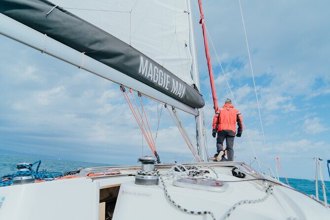 Barcelona Private Sunset Sailing with Drinks - FAQs About the Barcelona Private Sunset Sailing Tour