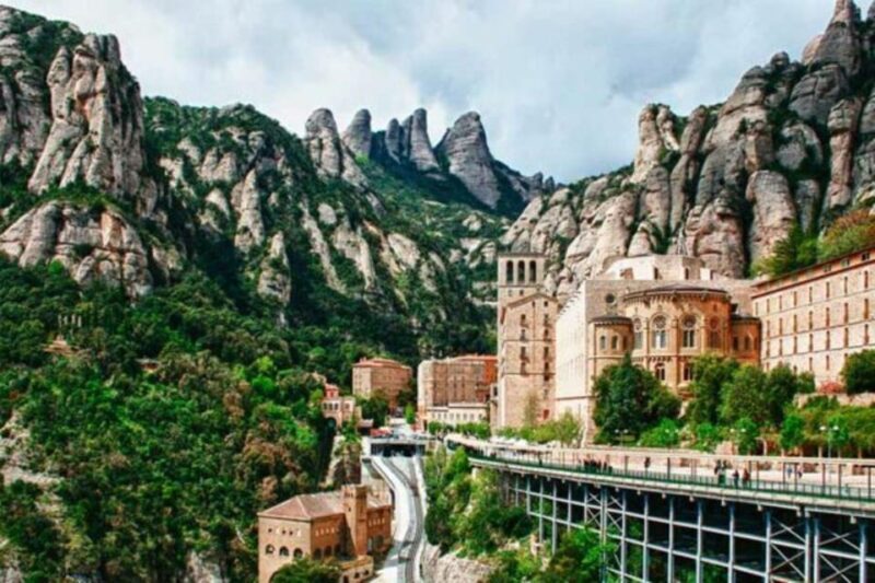Barcelona: Private Tour Castles, Salt, Montserrat and Wines - Key Points